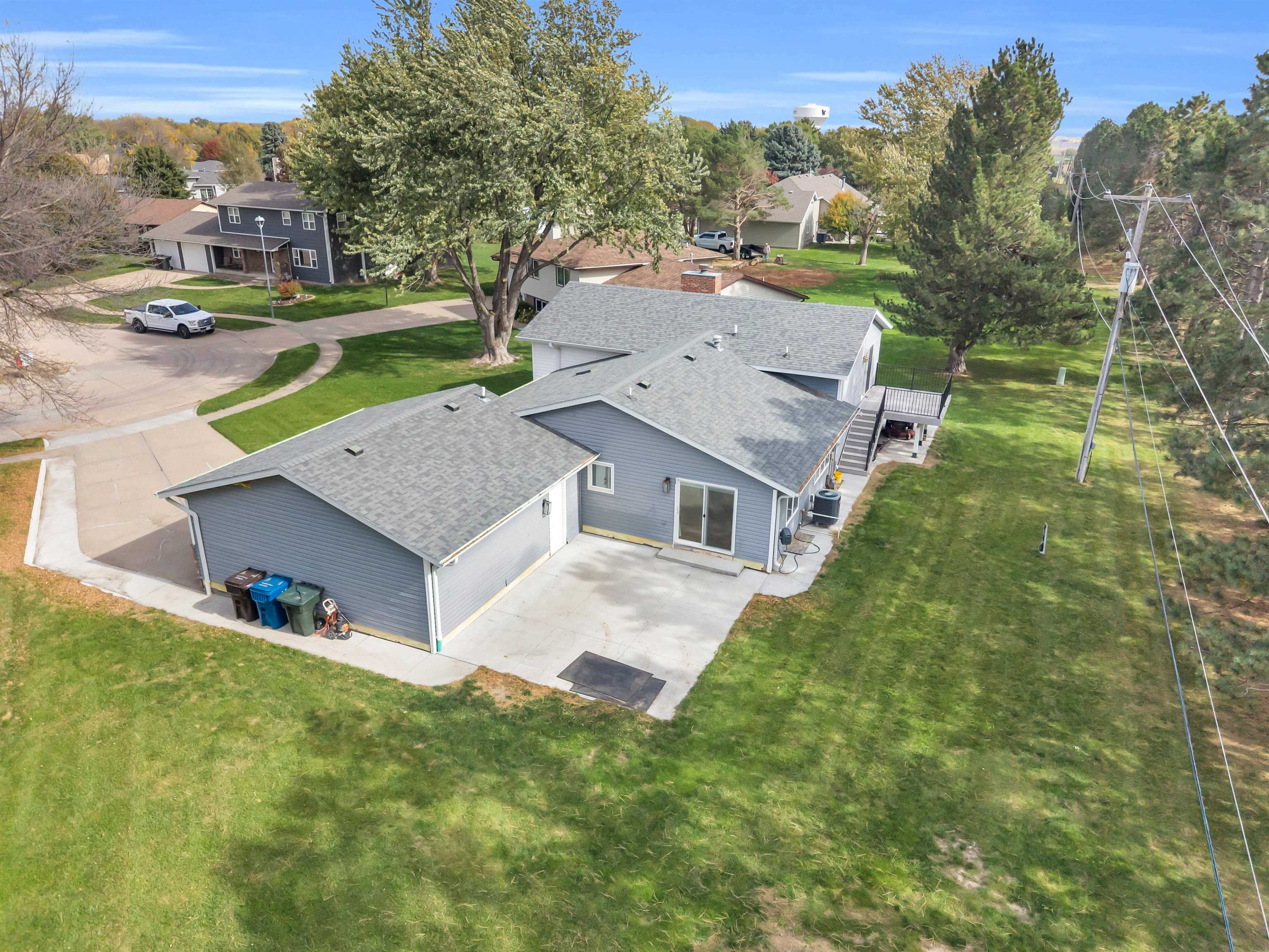 719 E 48th Street, Kearney, Nebraska 68847, 5 Bedroom Bedrooms, ,3 BathroomBathrooms,Residential,for Sale,719 E 48th Street,20261542
