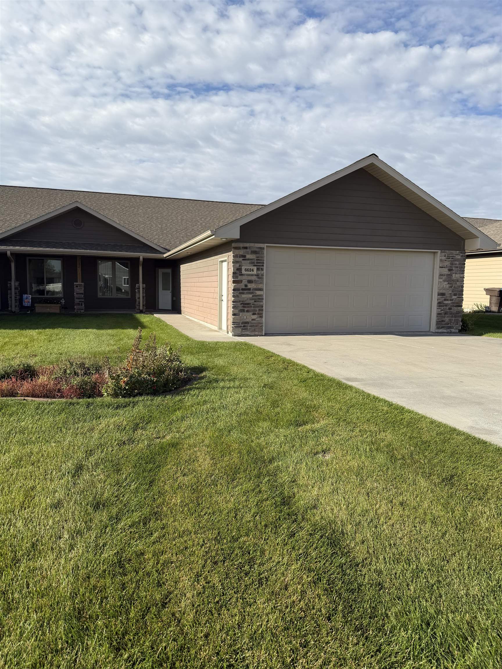 6624 L Avenue Place, Kearney, Nebraska 68847-0000, 2 Bedroom Bedrooms, ,2 BathroomBathrooms,Residential,for Sale,6624 L Avenue Place,20261544