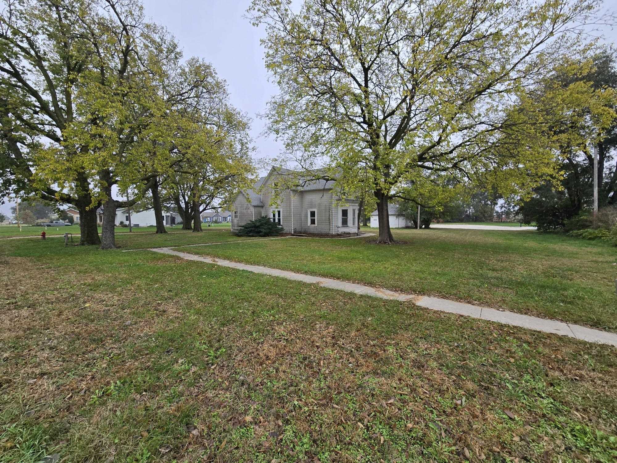 614 E 2nd Street, Shelton, Nebraska 68876, 4 Bedroom Bedrooms, ,1 BathroomBathrooms,Residential,for Sale,614 E 2nd Street,20261552