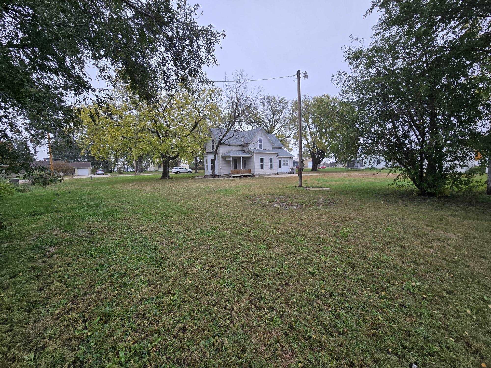 614 E 2nd Street, Shelton, Nebraska 68876, 4 Bedroom Bedrooms, ,1 BathroomBathrooms,Residential,for Sale,614 E 2nd Street,20261552