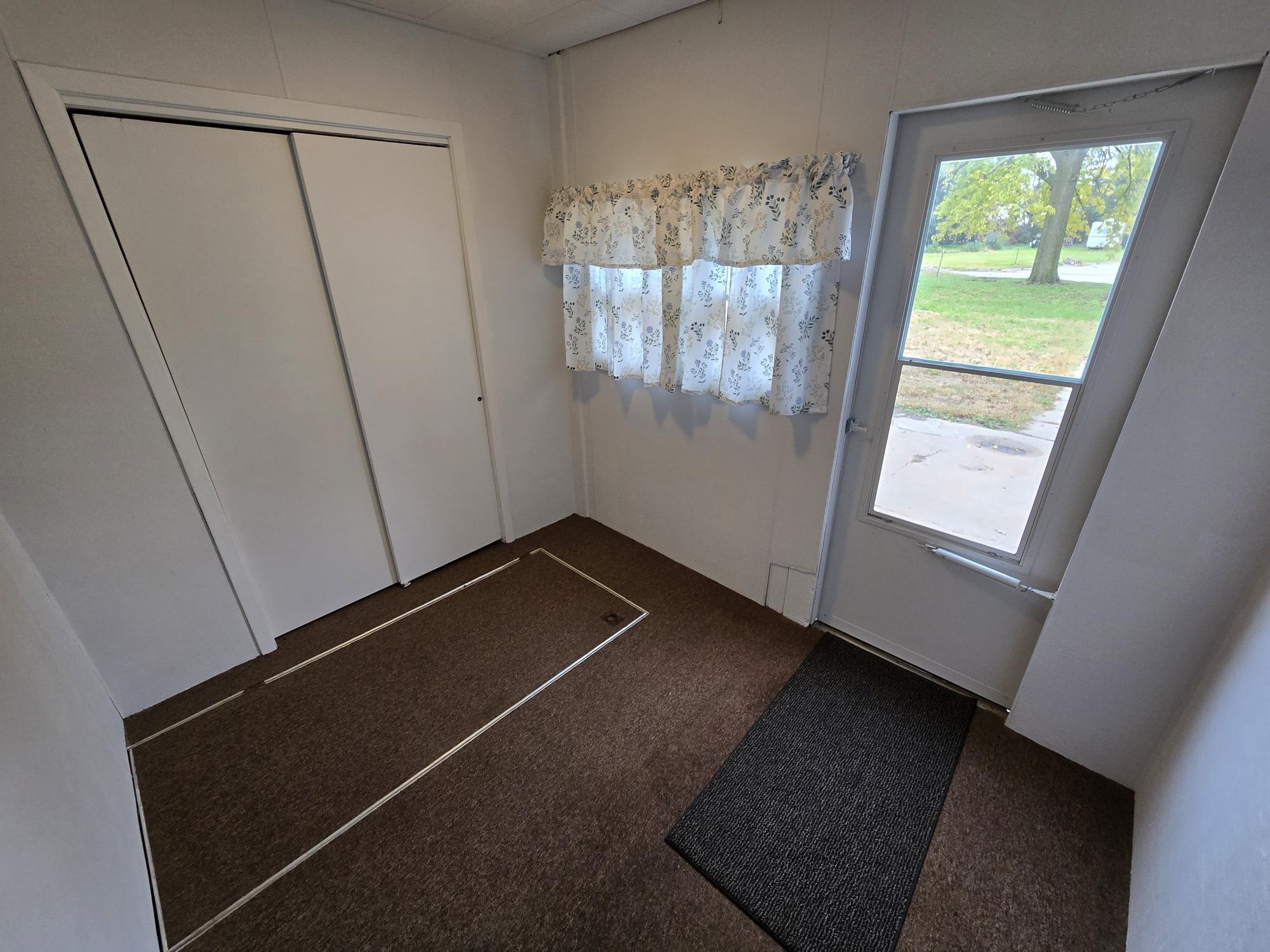 614 E 2nd Street, Shelton, Nebraska 68876, 4 Bedroom Bedrooms, ,1 BathroomBathrooms,Residential,for Sale,614 E 2nd Street,20261552