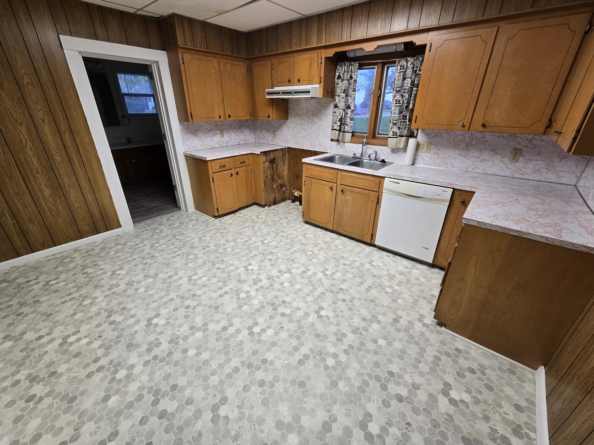 614 E 2nd Street, Shelton, Nebraska 68876, 4 Bedroom Bedrooms, ,1 BathroomBathrooms,Residential,for Sale,614 E 2nd Street,20261552
