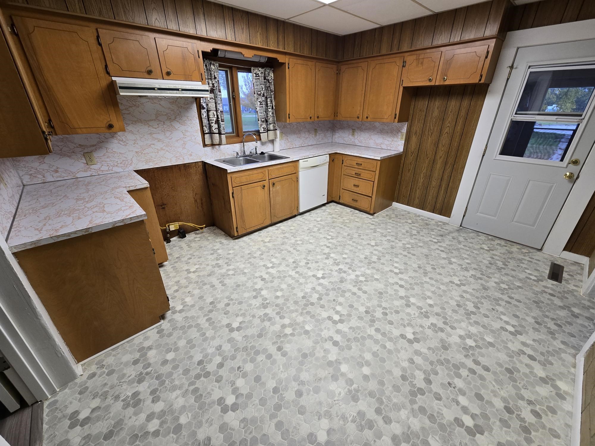 614 E 2nd Street, Shelton, Nebraska 68876, 4 Bedroom Bedrooms, ,1 BathroomBathrooms,Residential,for Sale,614 E 2nd Street,20261552