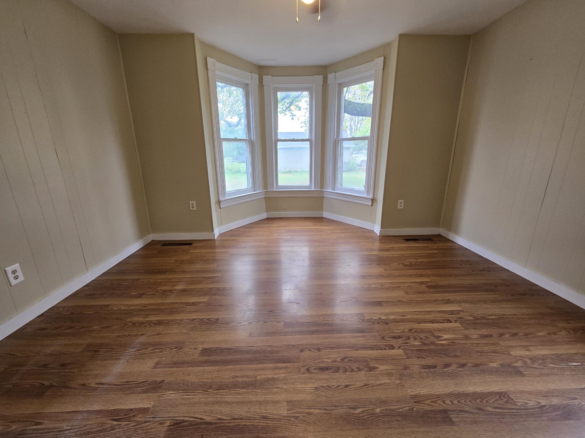 614 E 2nd Street, Shelton, Nebraska 68876, 4 Bedroom Bedrooms, ,1 BathroomBathrooms,Residential,for Sale,614 E 2nd Street,20261552