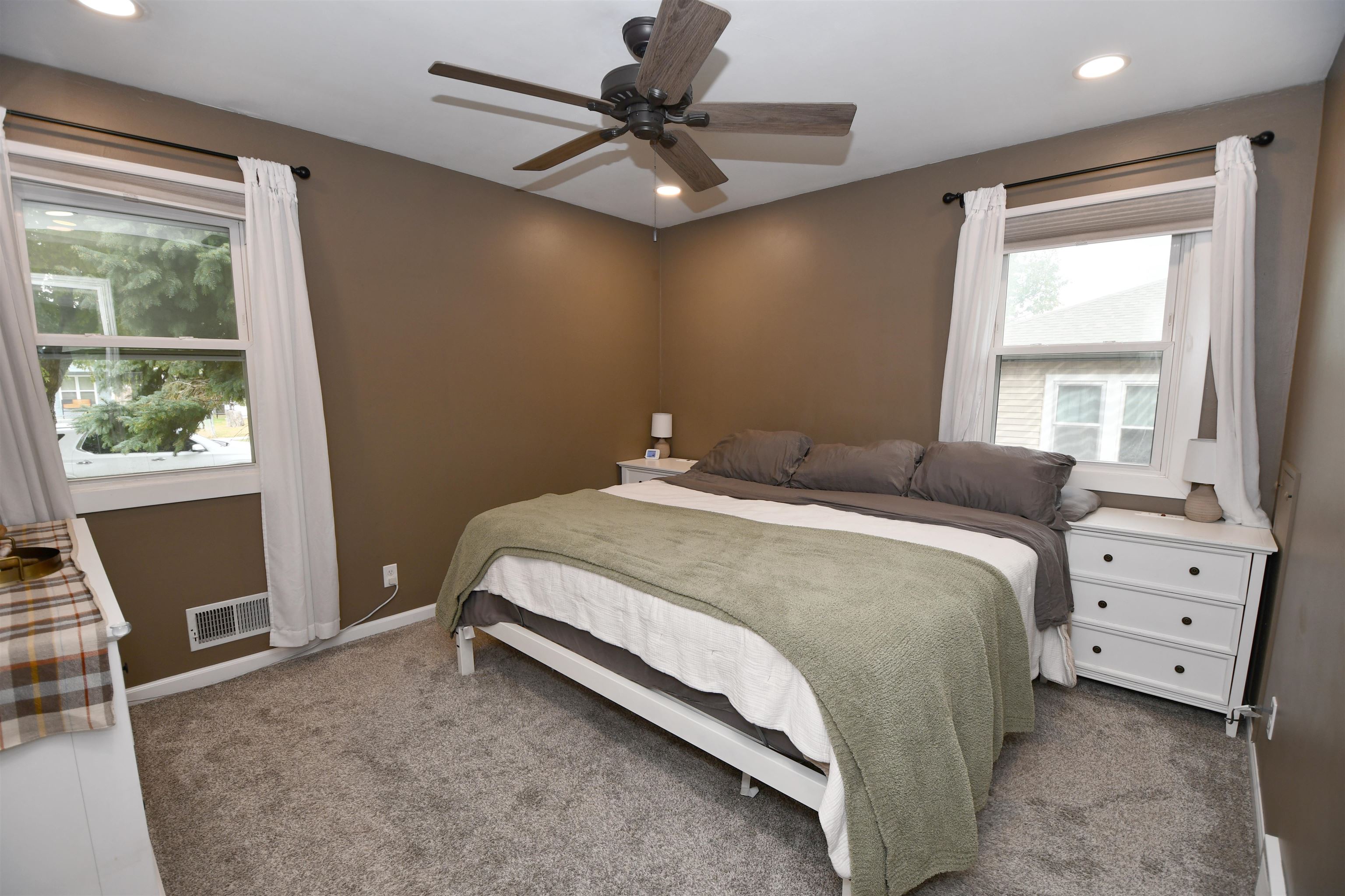 1415 4th Avenue, Kearney, Nebraska 68845-000, 3 Bedroom Bedrooms, ,2 BathroomBathrooms,Residential,for Sale,1415 4th Avenue,20261555
