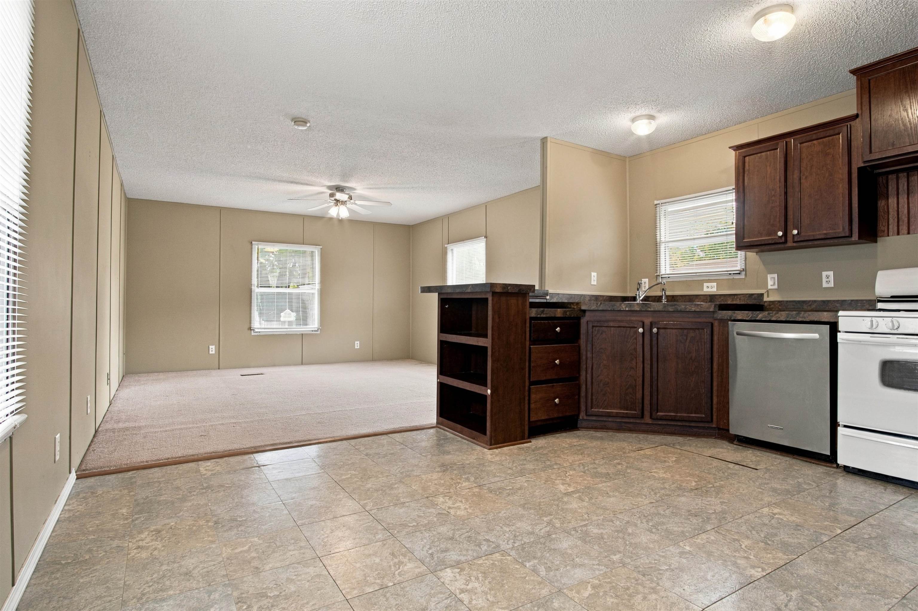 2900 Grand Avenue #335, Kearney, Nebraska 68847, 3 Bedroom Bedrooms, ,2 BathroomBathrooms,Residential,for Sale,2900 Grand Avenue #335,20261557