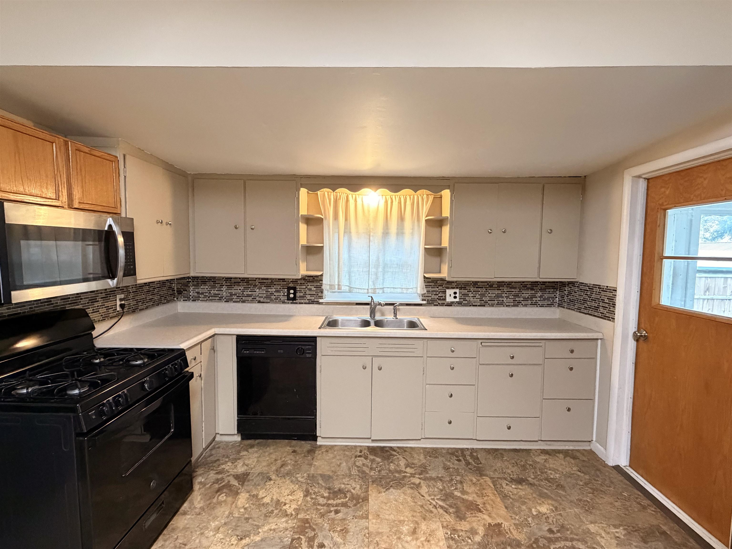 318 N Main Street, Litchfield, Nebraska 68852, 3 Bedroom Bedrooms, ,1 BathroomBathrooms,Residential,for Sale,318 N Main Street,20261558