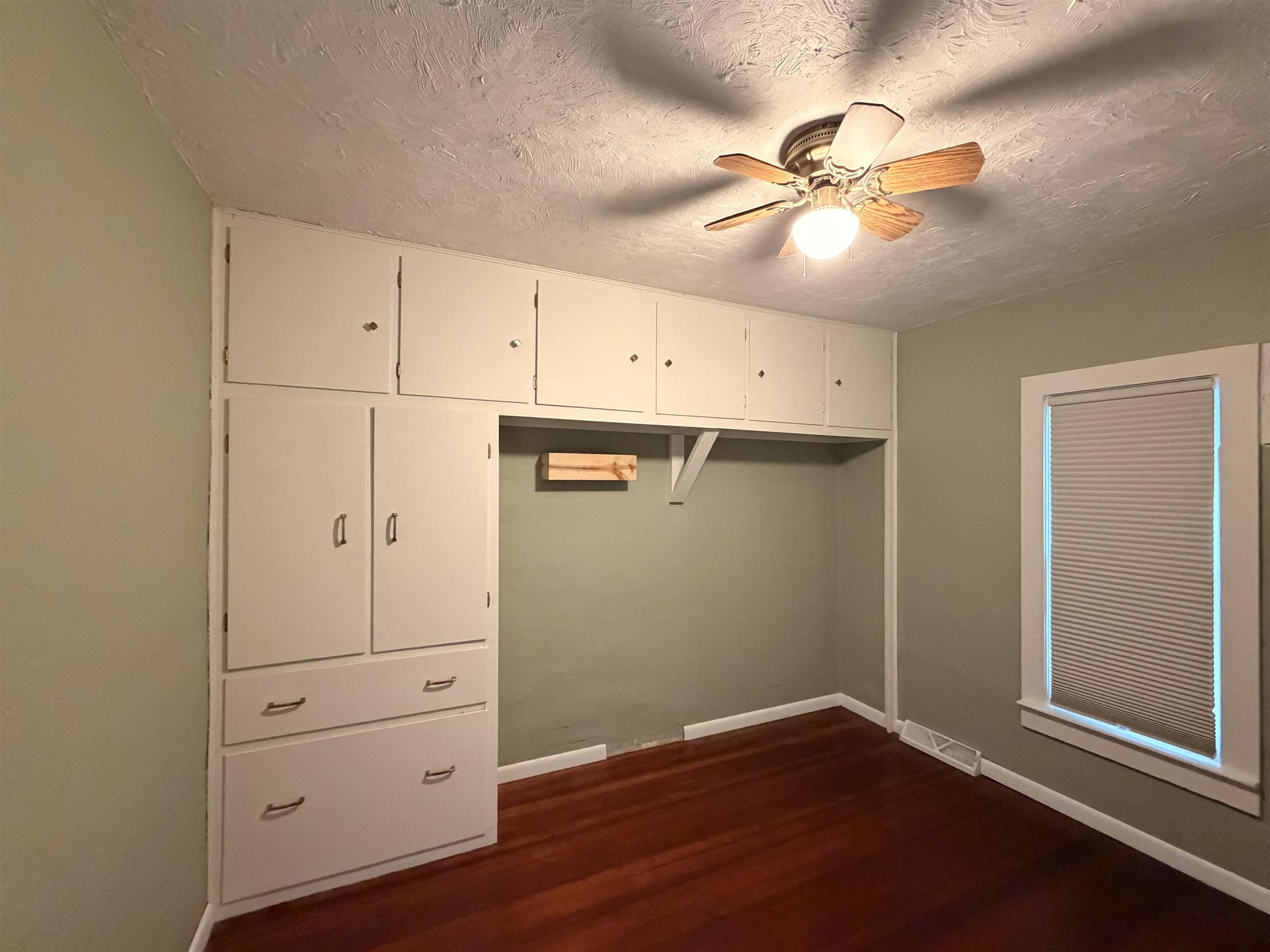 318 N Main Street, Litchfield, Nebraska 68852, 3 Bedroom Bedrooms, ,1 BathroomBathrooms,Residential,for Sale,318 N Main Street,20261558