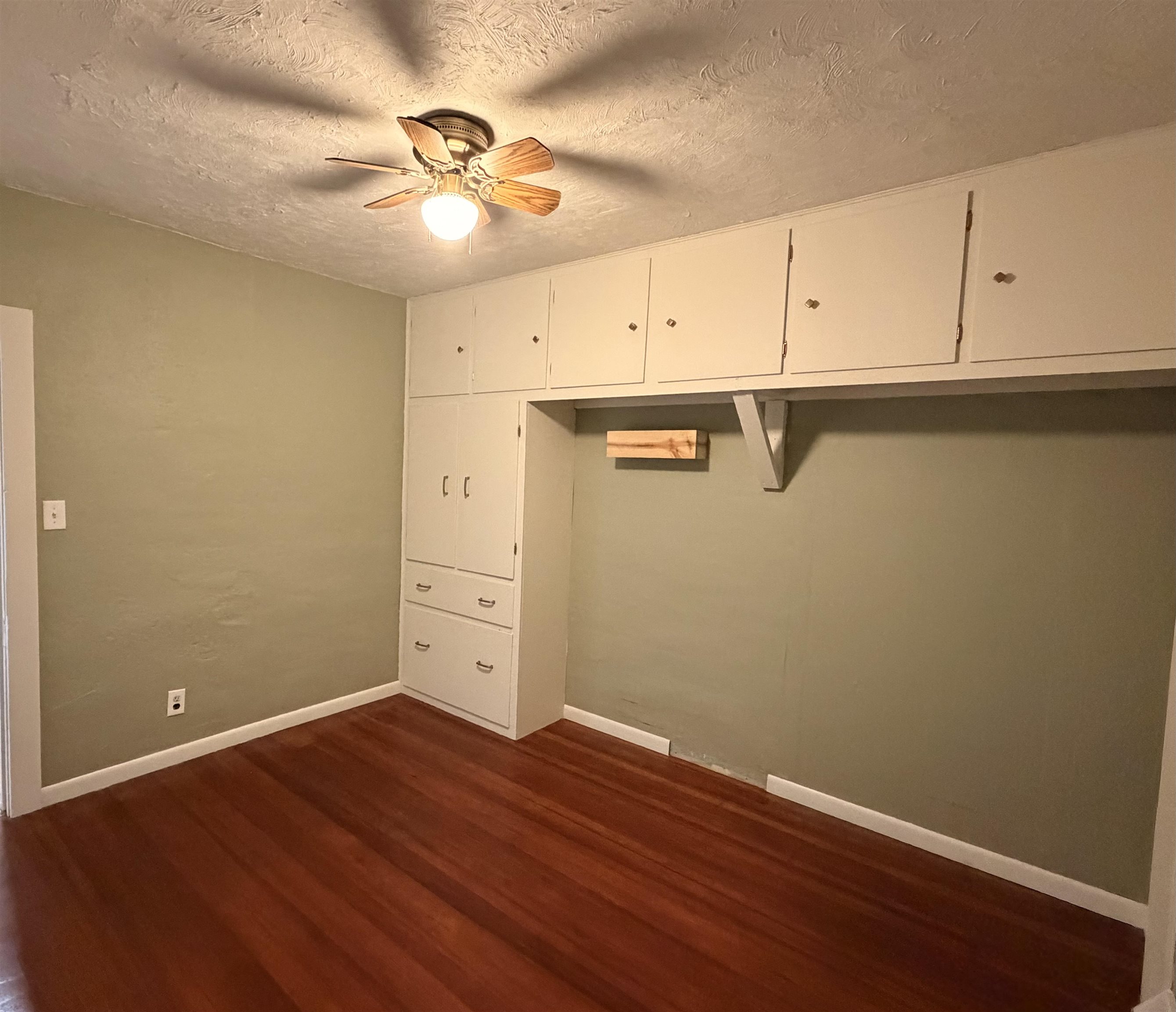 318 N Main Street, Litchfield, Nebraska 68852, 3 Bedroom Bedrooms, ,1 BathroomBathrooms,Residential,for Sale,318 N Main Street,20261558