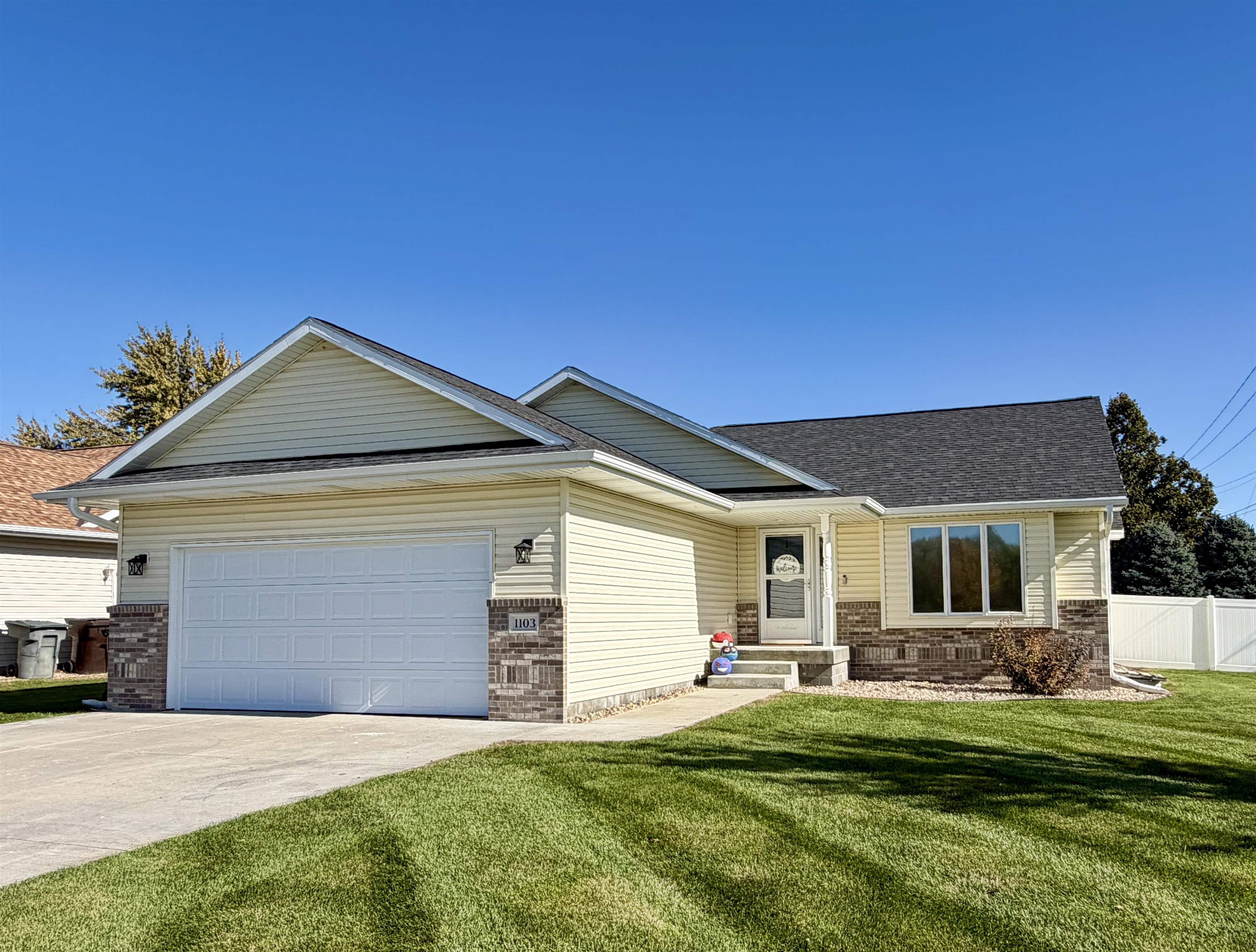 1103 17th Avenue, Kearney, Nebraska 68845, 5 Bedroom Bedrooms, ,2 BathroomBathrooms,Residential,for Sale,1103 17th Avenue,20261560