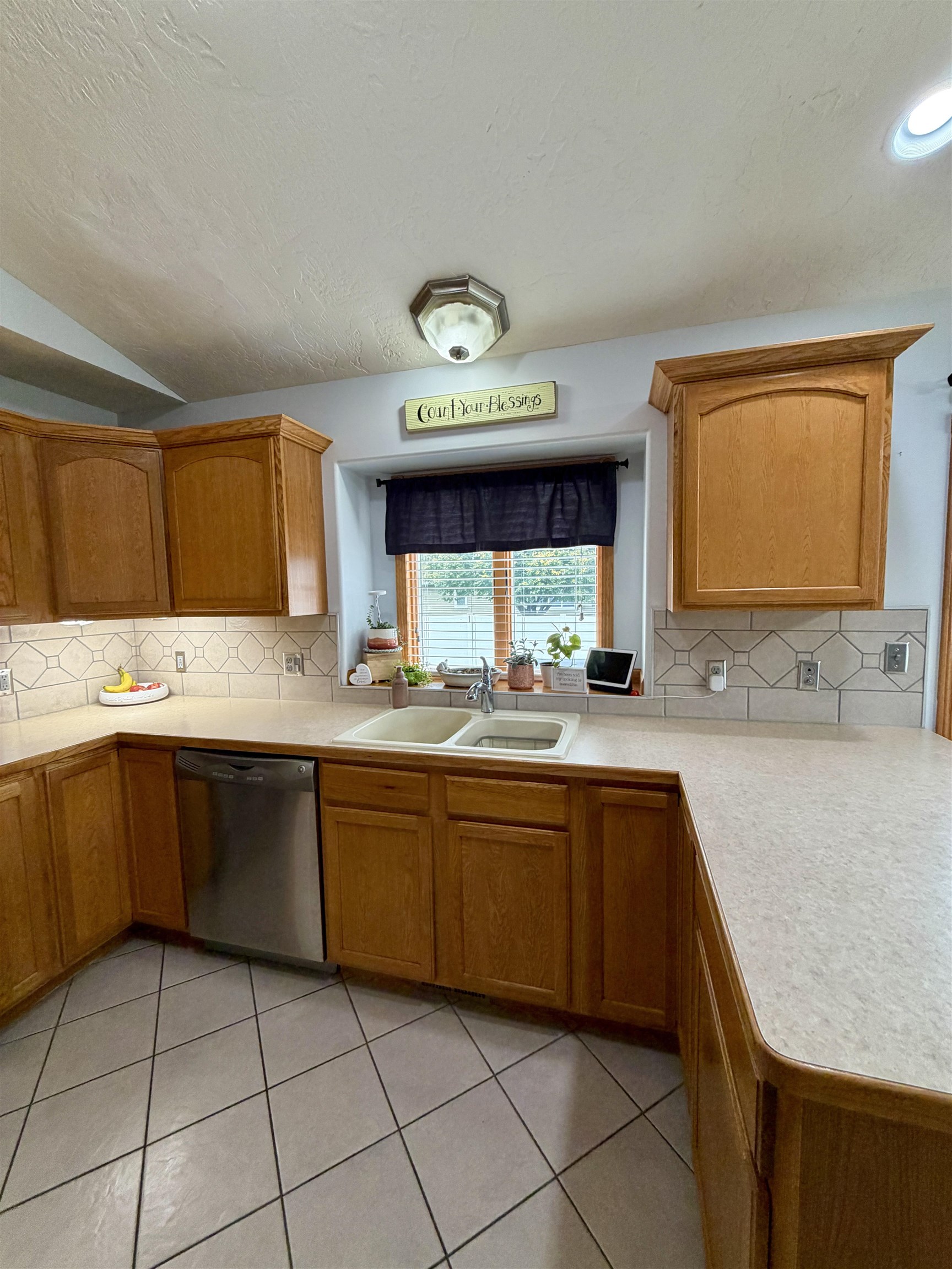 1103 17th Avenue, Kearney, Nebraska 68845, 5 Bedroom Bedrooms, ,2 BathroomBathrooms,Residential,for Sale,1103 17th Avenue,20261560