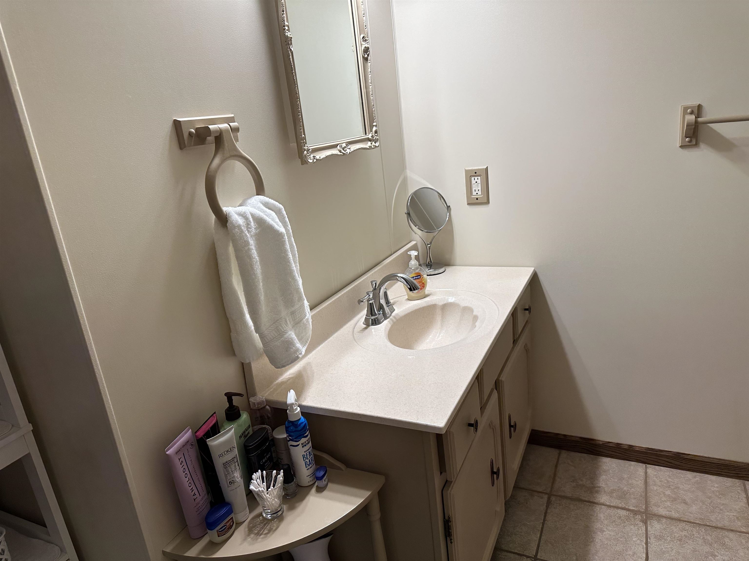 3000 N Wanda Avenue, Kenesaw, Nebraska 68956, 4 Bedrooms Bedrooms, ,2 BathroomsBathrooms,Residential,for Sale,3000 N Wanda Avenue,20250506